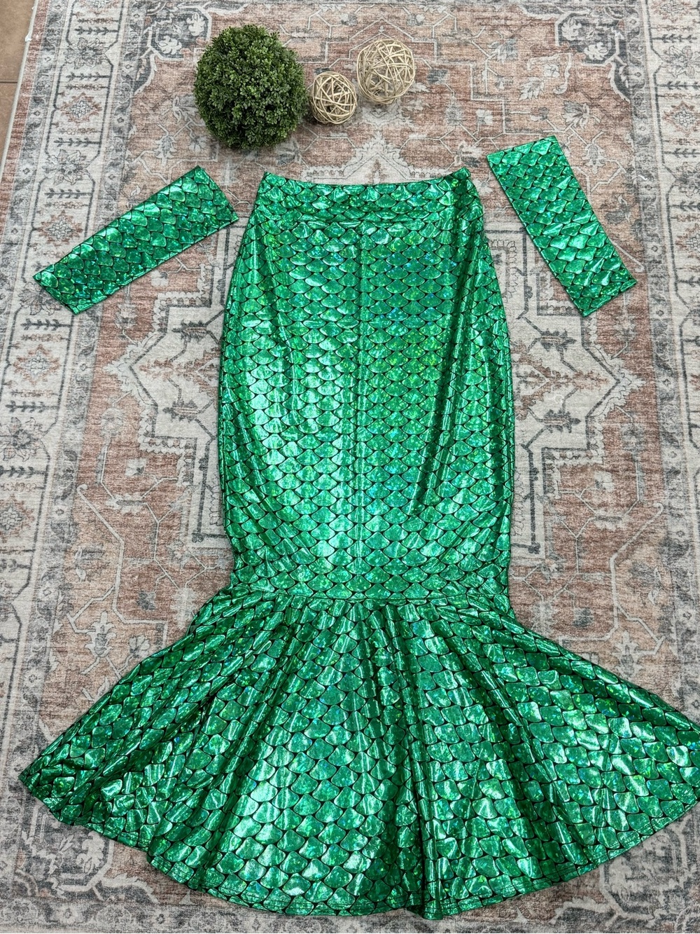 Shimmering Green Mermaid-Style Formal Dress